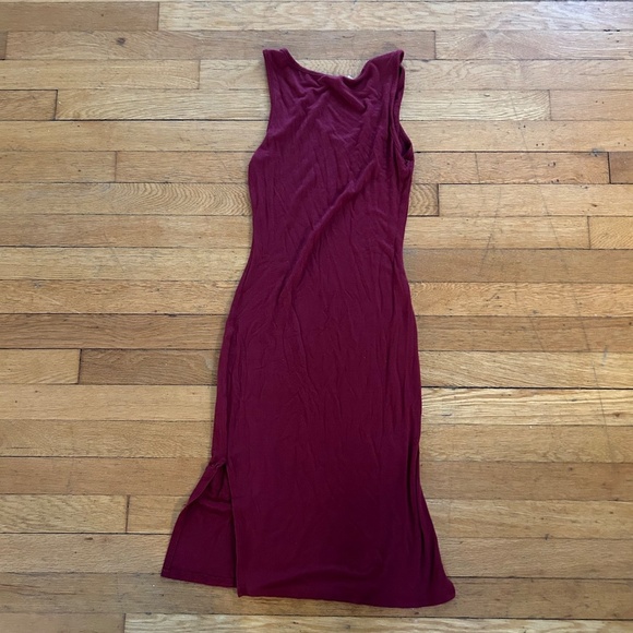 Pinklicious Red Midi Bodycon Dress Size Small V Neck Burgundy Lightweight Summer - Picture 3 of 3
